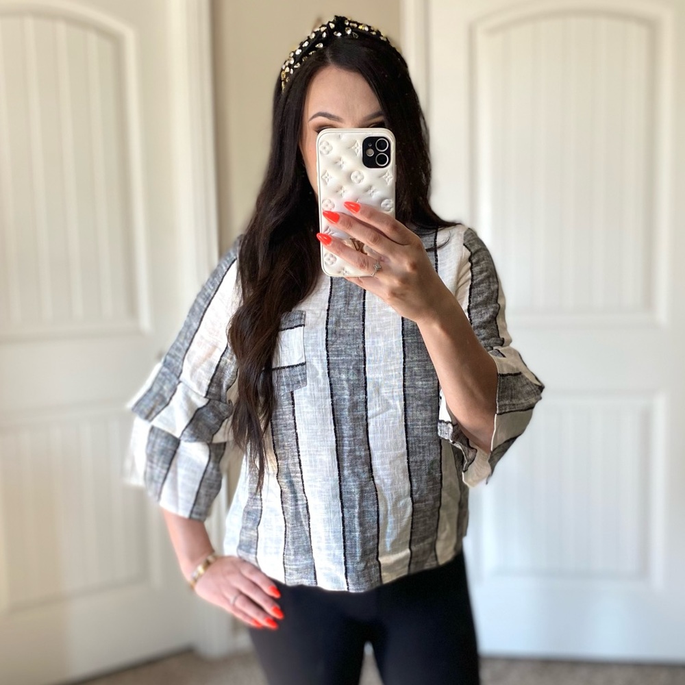 Urban romantics striped ruffle sleeve linen top M